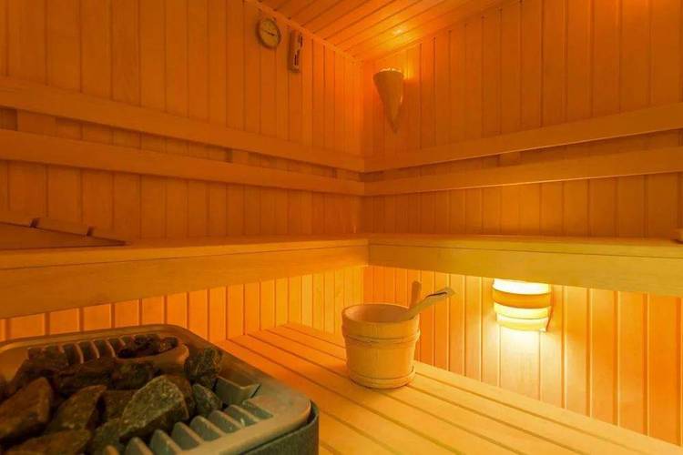 How to Optimize Your Sauna Experience: Finding the Perfect Temperature for Maximum Health Benefits and Relaxation