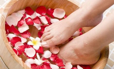 The Art of Foot Reflexology: Mastering Essential Skills for Holistic Wellness and Rejuvenation