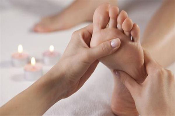 The Benefits of Foot Massage and Acupressure: A Comprehensive Guide to Holistic Wellness